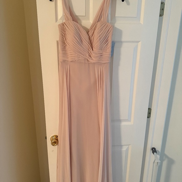 Dessy Collection Chiffon gown - Picture 1 of 2